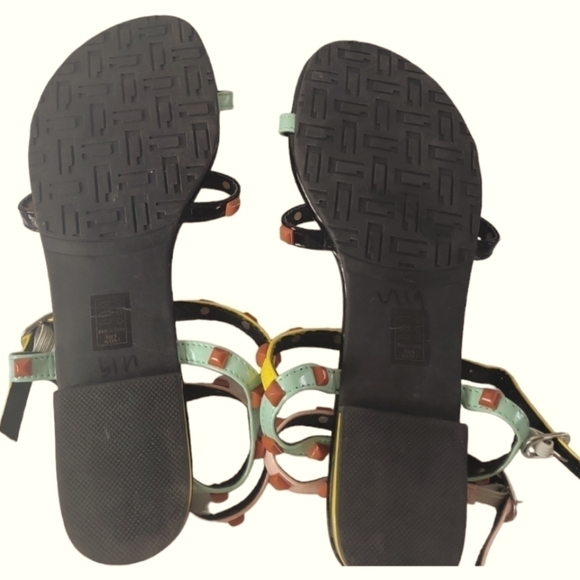 Cape Robbin Alexa-1 Studded Detailing Dual Buckle Patent Leather Sandals Sz 8 - Picture 2 of 7